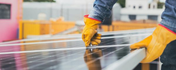 (Electricians)-(Installing Solar Panel)